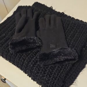 #17= Black Knit Infinity Scarf and Faux Fit Lined Glove Set